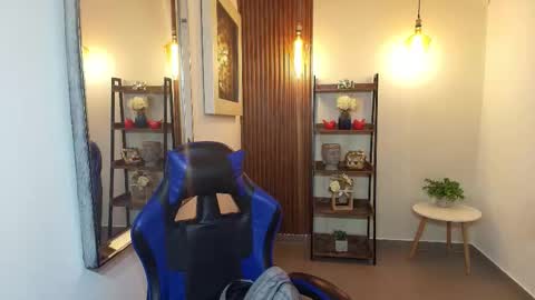 Olivia online show from January 13, 10:53 am