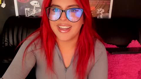 Snapshot of _poison_sweet chatting on December 7, 5:53 pm Laura online show from December 7, 5:53 pm
