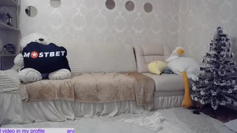 Snapshot of _pretty_fox_ chatting on December 9, 1:02 pm _pretty_fox_ online show from December 9, 1:02 pm