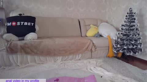 Snapshot of _pretty_fox_ chatting on December 20, 11:00 am _pretty_fox_ online show from December 20, 11:00 am