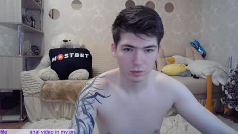Snapshot of _pretty_fox_ chatting on December 22, 5:12 am _pretty_fox_ online show from December 22, 5:12 am