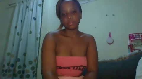 queen online show from January 4, 8:05 pm