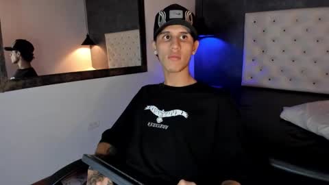 Snapshot of _realwav chatting on November 10, 10:53 pm wav online show from November 10, 10:53 pm