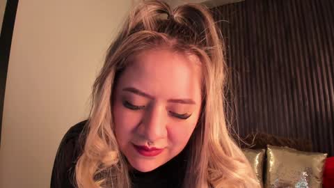 Snapshot of _rebecca1 chatting on January 15, 10:24 pm rebecca online show from January 15, 10:24 pm