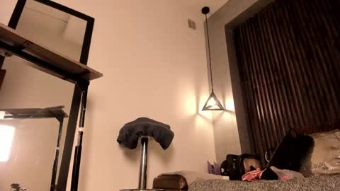 Snapshot of _rebecca1 chatting on February 22, 11:24 pm rebecca online show from February 22, 11:24 pm