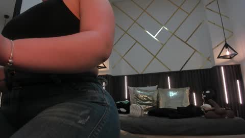 Snapshot of _rebecca1 chatting on December 5, 2:03 pm rebecca online show from December 5, 2:03 pm