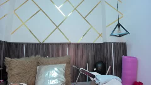 Snapshot of _rebecca1 chatting on February 3, 12:53 am rebecca online show from February 3, 12:53 am