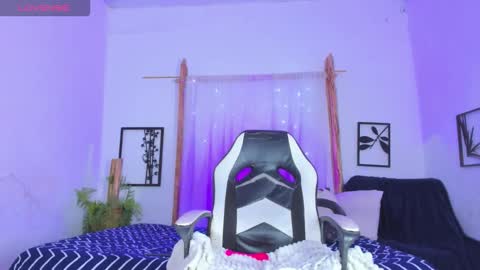 Moon online show from October 5, 6:50 pm