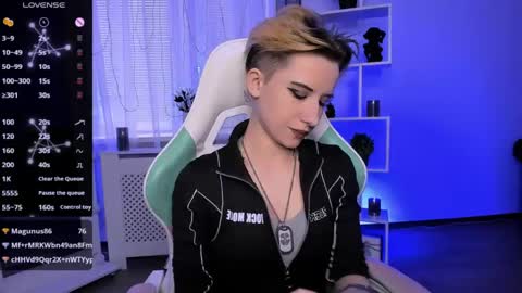 Snapshot of _rein_ramm chatting on April 25, 2:36 pm Rein online show from April 25, 2:36 pm