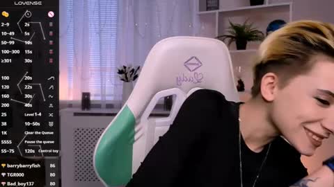 Snapshot of _rein_ramm chatting on May 11, 2:45 pm Rein online show from May 11, 2:45 pm