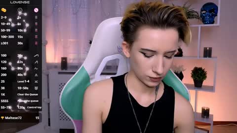 Snapshot of _rein_ramm chatting on May 13, 2:58 pm Rein online show from May 13, 2:58 pm