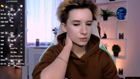Snapshot of _rein_ramm chatting on May 15, 2:24 pm Rein online show from May 15, 2:24 pm