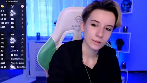 Snapshot of _rein_ramm chatting on May 18, 2:34 pm Rein online show from May 18, 2:34 pm