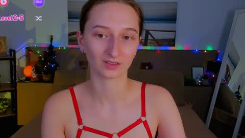 I am Rina online show from December 18, 1:02 pm
