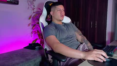 Roberto online show from October 24, 8:49 pm