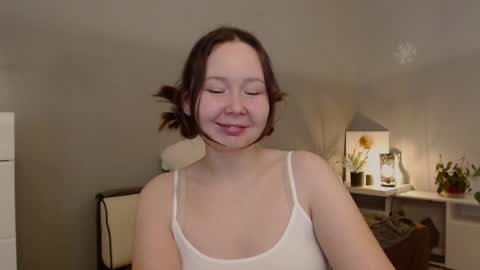 Snapshot of _rosie_cheeks_ chatting on December 6, 6:28 pm See you online show from December 6, 6:28 pm
