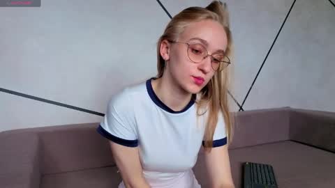 Snapshot of _ruby_kim chatting on May 22, 6:42 am Ruby online show from May 22, 6:42 am