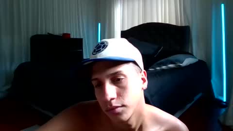 Snapshot of _sahhir chatting on October 26, 8:04 pm sair online show from October 26, 8:04 pm