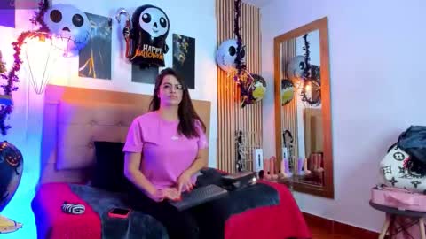 SAMANTHA FOX online show from October 23, 11:09 am