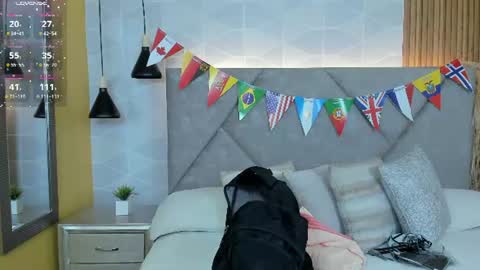 Snapshot of _sammy_fit chatting on June 30, 12:28 pm Antonella online show from June 30, 12:28 pm