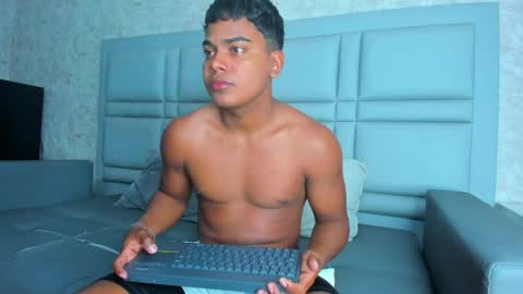 _sammy_ice online show from April 21, 2:51 am