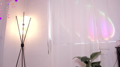 Snapshot of _sandy_s_ chatting on October 19, 10:43 pm Sandyy online show from October 19, 10:43 pm