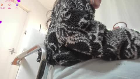 Snapshot of _sandy_s_ chatting on October 26, 10:04 pm Sandyy online show from October 26, 10:04 pm