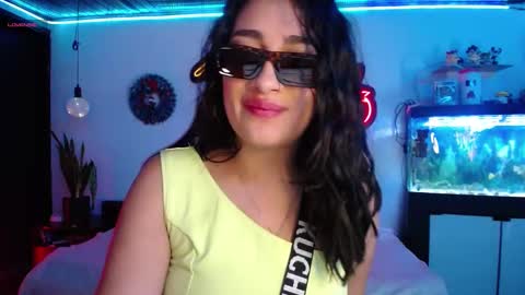  SantaLove  online show from January 10, 9:20 pm