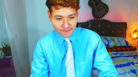 santi online show from March 27, 9:58 pm