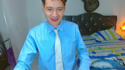 santi online show from April 5, 12:24 pm