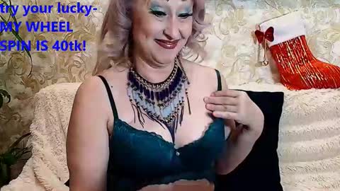 Snapshot of _sara__smith_ chatting on December 14, 6:19 am Sara online show from December 14, 6:19 am