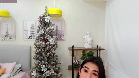 Sassy Girl online show from December 4, 6:17 pm