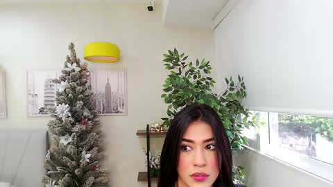 Sassy Girl online show from December 16, 6:27 pm