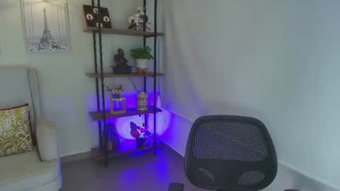 Sassy Girl online show from April 16, 6:52 pm