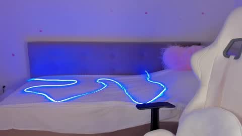 _secretelly_ online show from November 30, 2:26 am