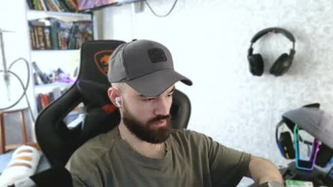 Ask me online show from April 8, 11:10 am