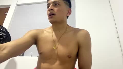 Snapshot of _sexy_jack chatting on January 2, 11:27 pm Juan Pablo-independent model online show from January 2, 11:27 pm