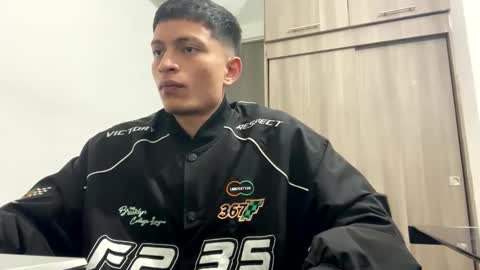 Snapshot of _sexy_jack chatting on February 10, 4:30 am Juan Pablo-independent model online show from February 10, 4:30 am
