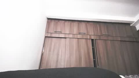 Juan Pablo-independent model online show from March 7, 11:02 pm