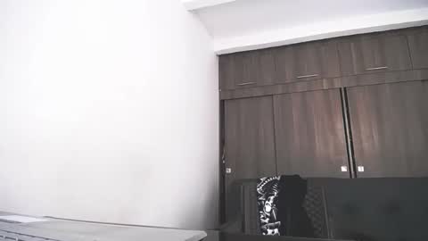 Juan Pablo-independent model online show from April 13, 5:18 pm