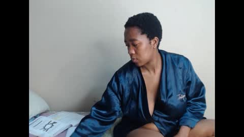 _sexylipss online show from December 3, 5:44 pm