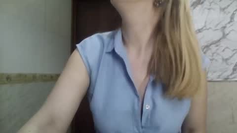 Snapshot of _sexyxsveta_ chatting on February 11, 4:06 am SexyXSveta online show from February 11, 4:06 am