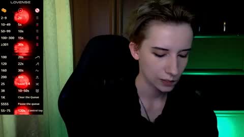 Snapshot of _shadow_devil__ chatting on June 18, 2:43 pm Alex online show from June 18, 2:43 pm