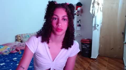 _shanellxxx online show from April 29, 7:31 pm