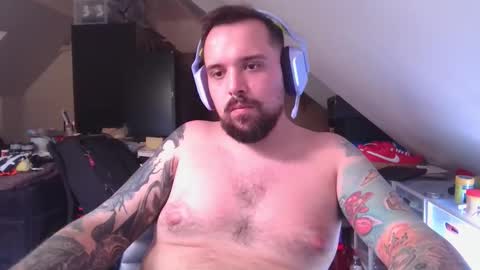 _smiley_bear27 online show from October 9, 9:18 am