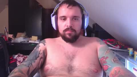 _smiley_bear27 online show from October 18, 8:37 am