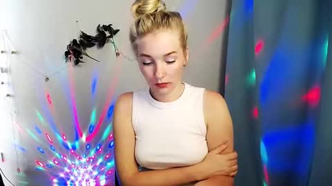 Rachel online show from May 24, 11:04 am