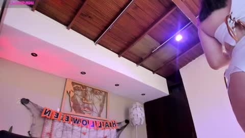 Snapshot of _sofia_cruz chatting on October 31, 7:26 pm 640 200 online show from October 31, 7:26 pm