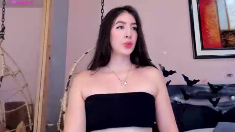 Snapshot of _sofia_cruz chatting on November 2, 5:37 pm 640 200 online show from November 2, 5:37 pm