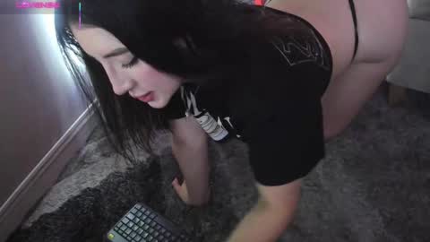 Snapshot of _sofia_cruz chatting on November 18, 6:01 pm 640 200 online show from November 18, 6:01 pm